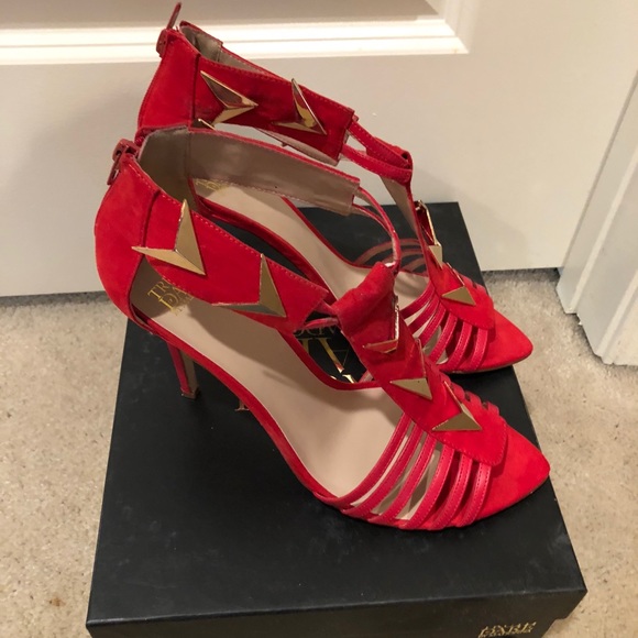 Preowned pair of red shoes - Picture 4 of 5